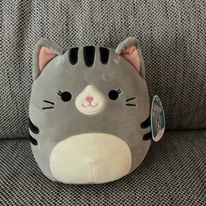 Squishmallows 8” Tally Gray Cat. NWTs